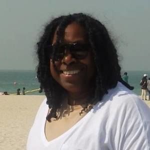 Meet your Posher, Alma